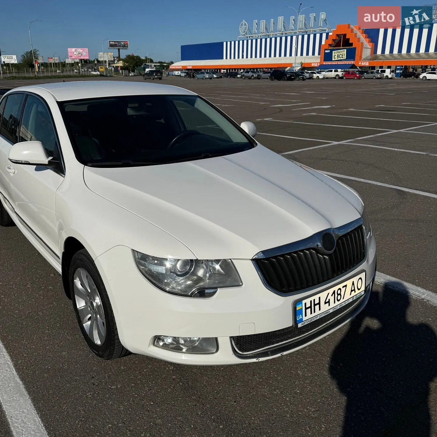 2010 Skoda Superb - мініатюра 2