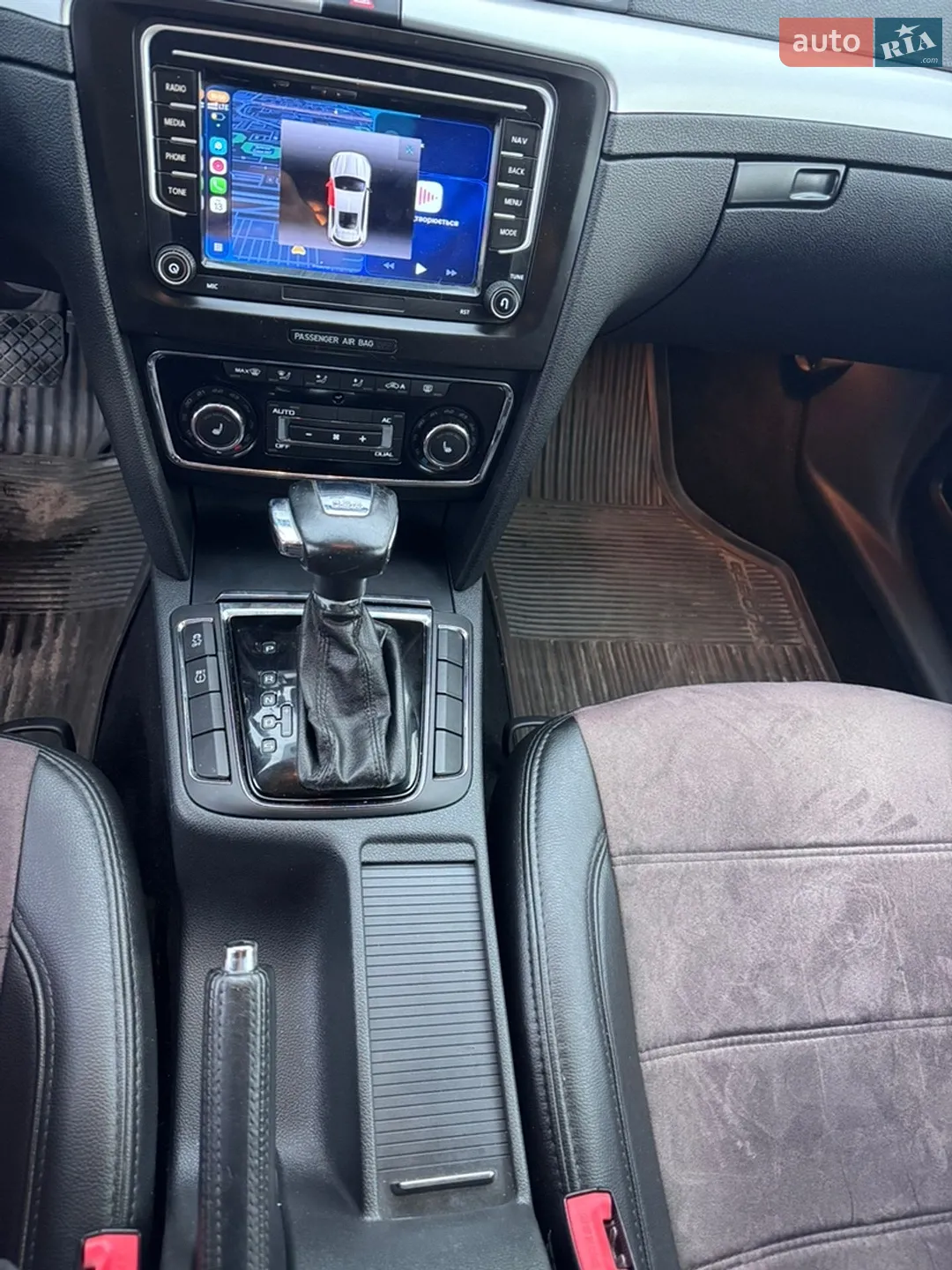 2010 Skoda Superb - мініатюра 11