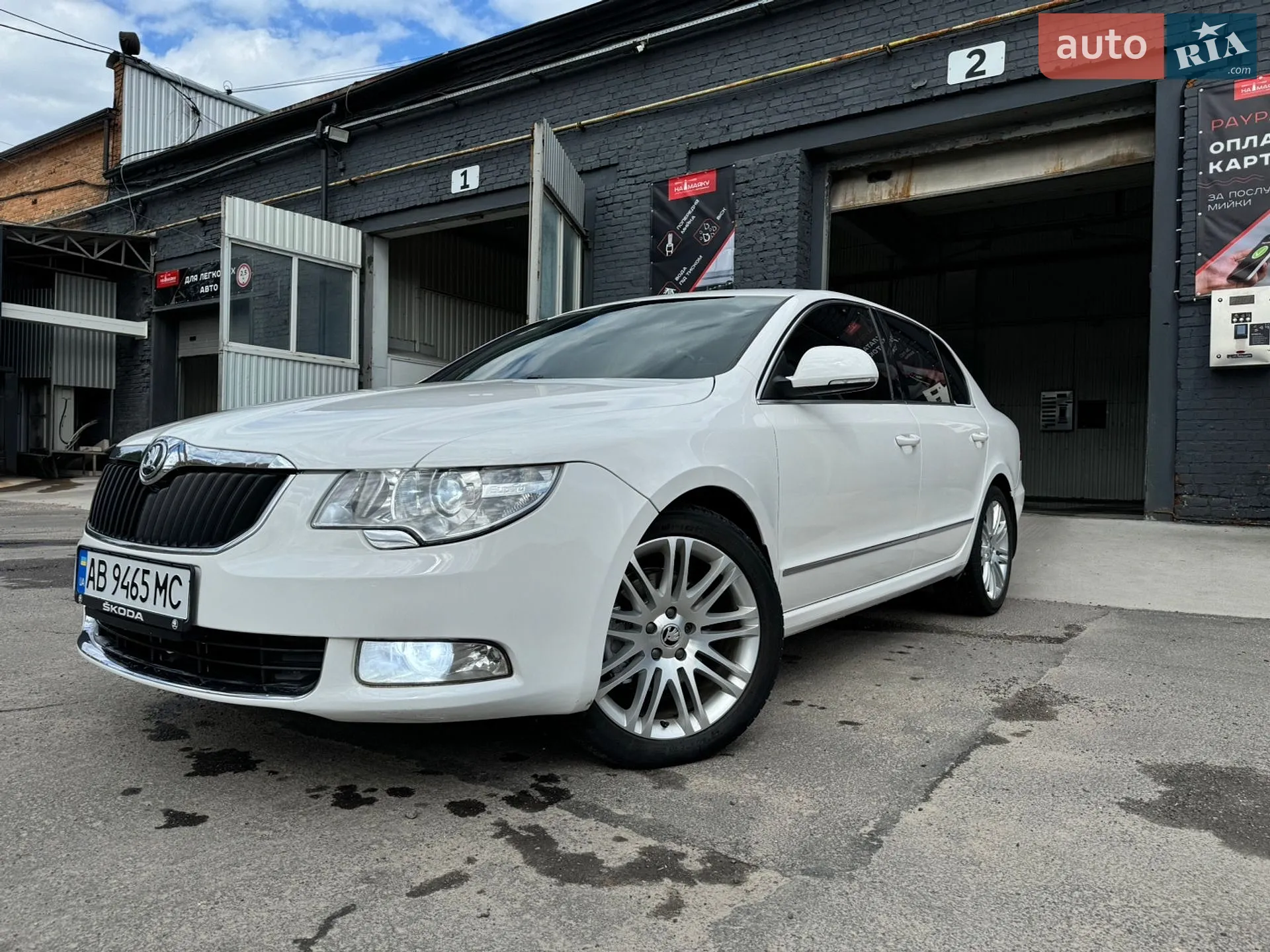 2011 Skoda Superb - мініатюра 5
