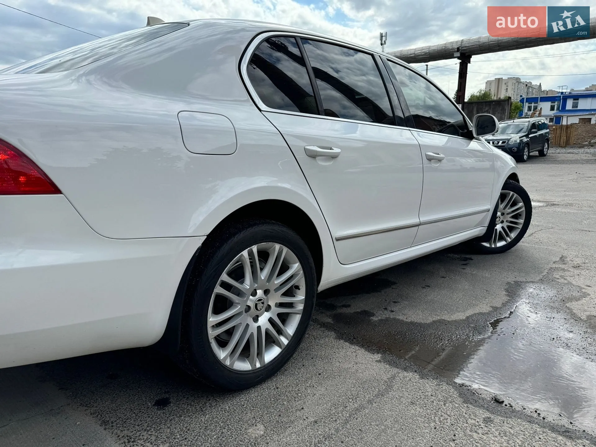 2011 Skoda Superb - мініатюра 11