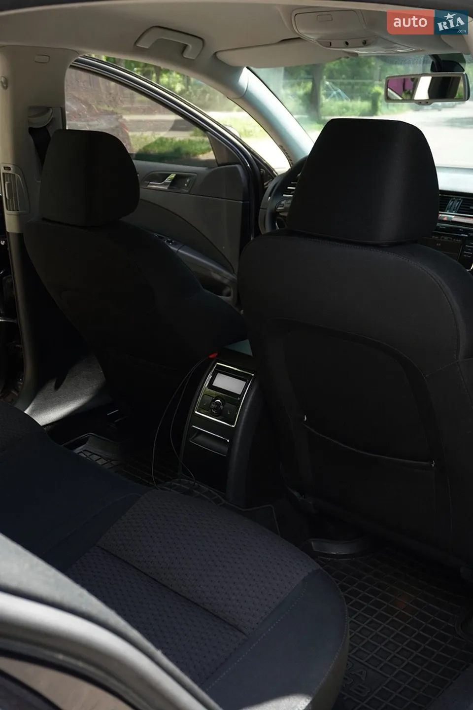 2010 Skoda Superb - мініатюра 26