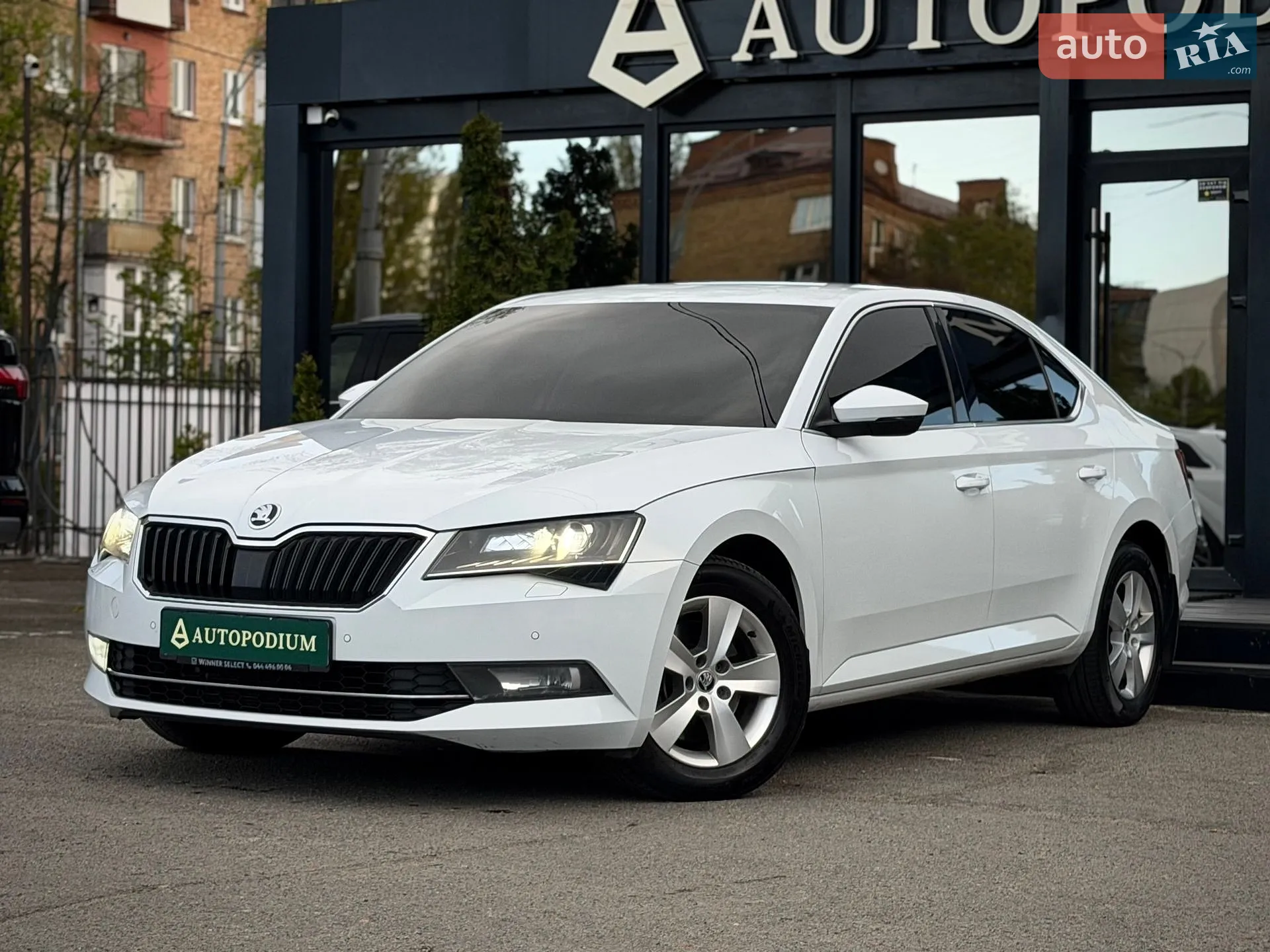 2019 Skoda Superb - мініатюра 5