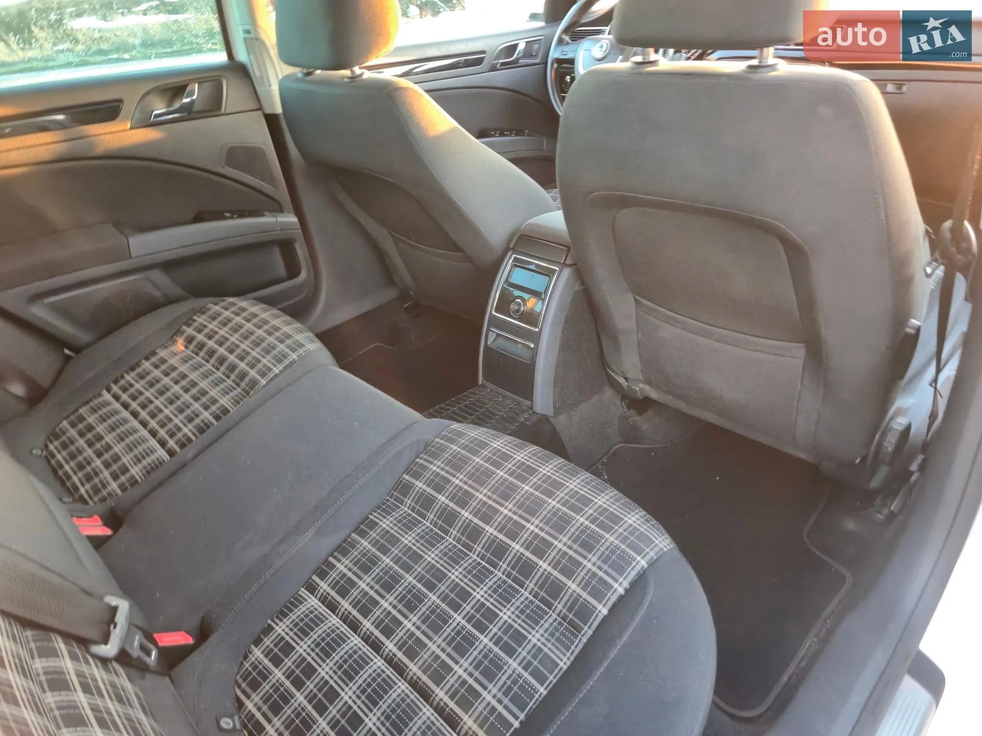 2012 Skoda Superb - мініатюра 6