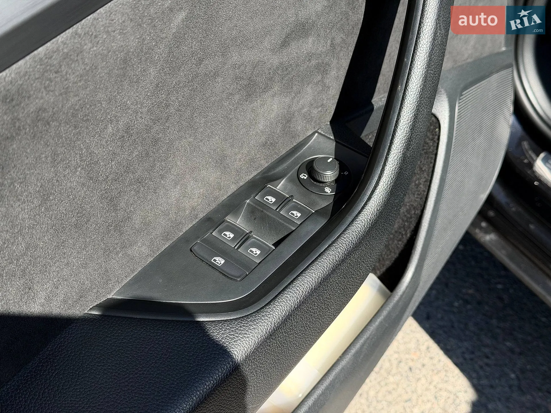 2017 Skoda Superb - мініатюра 23
