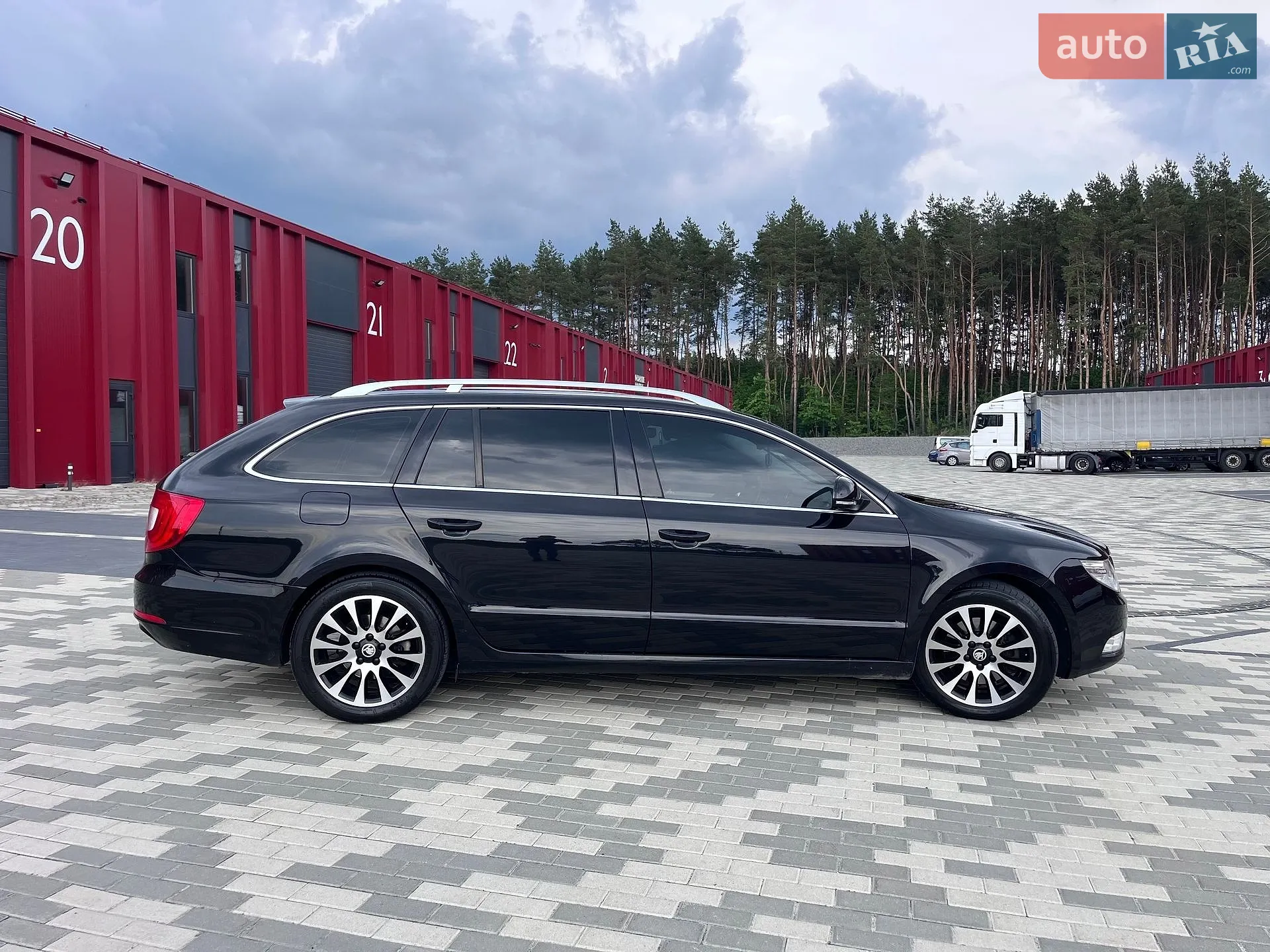 2013 Skoda Superb - мініатюра 8