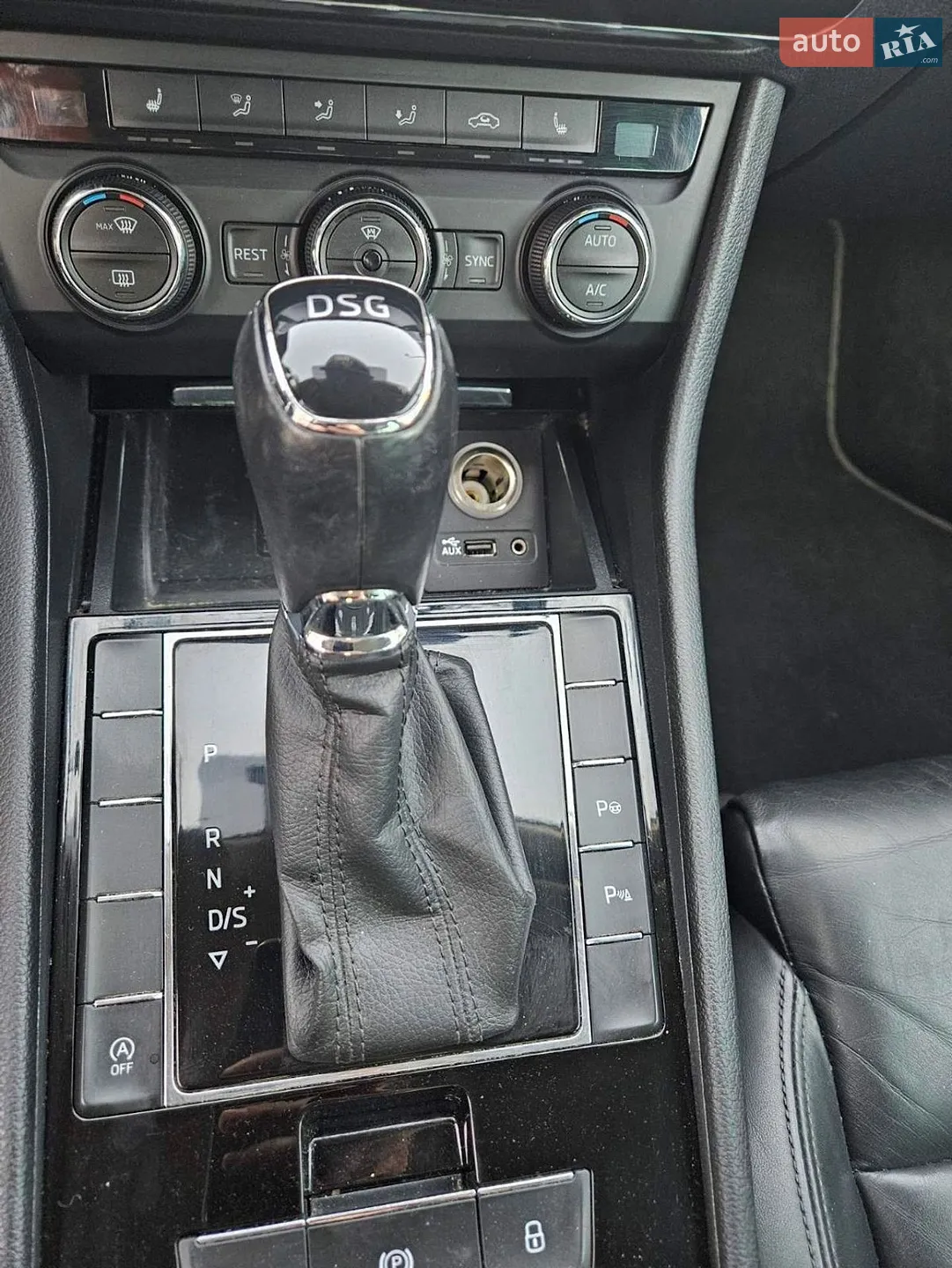 2015 Skoda Superb - мініатюра 25