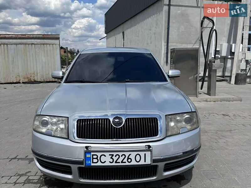 Skoda Superb 2003