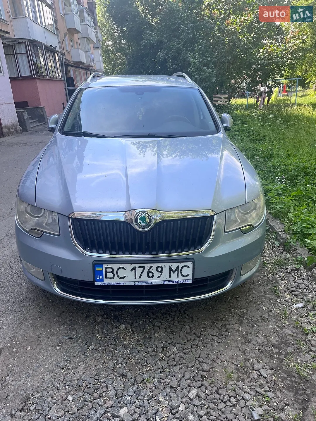 2010 Skoda Superb - мініатюра 11