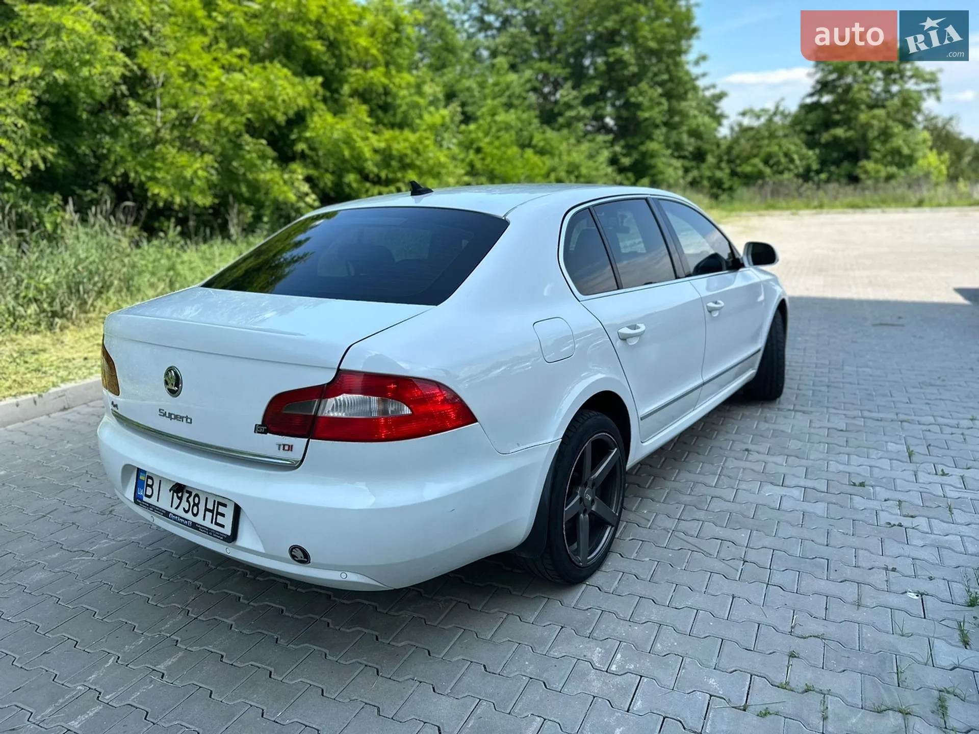 Skoda Superb 2010 VIN TMBCF73T9A9031691 фото оголошення 7 з 26