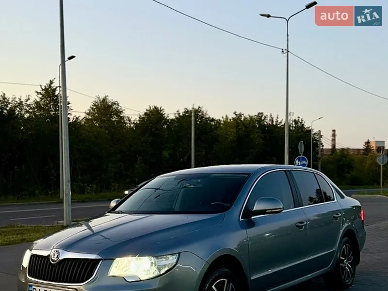 Skoda Superb 2011