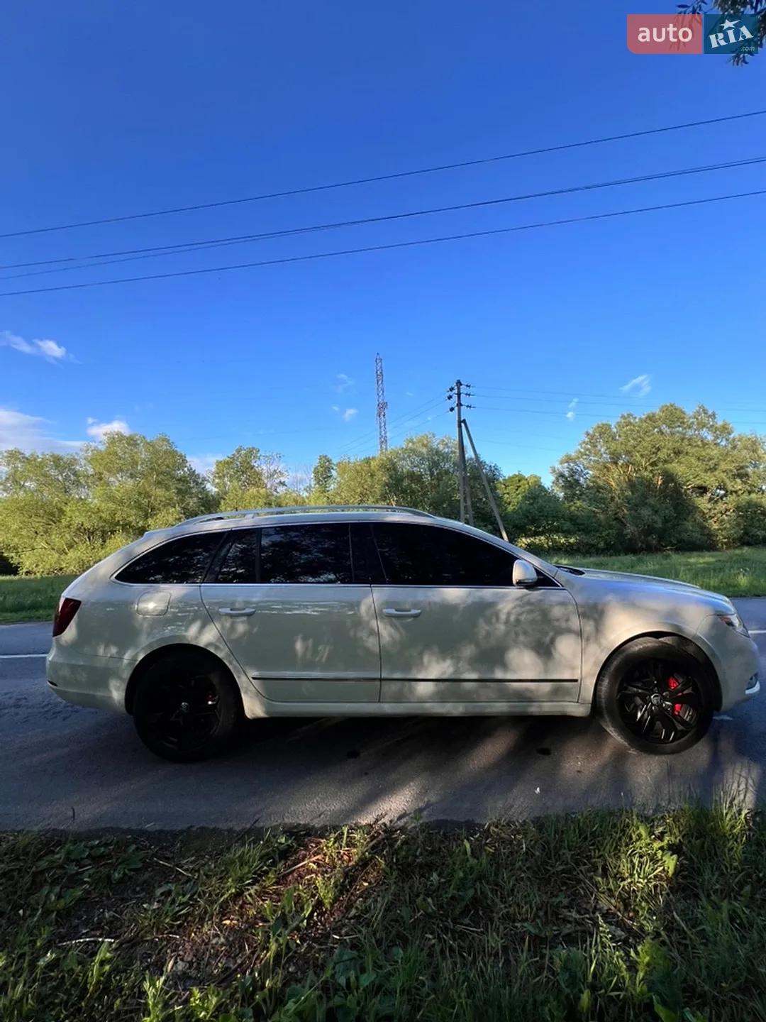 2010 Skoda Superb - мініатюра 7