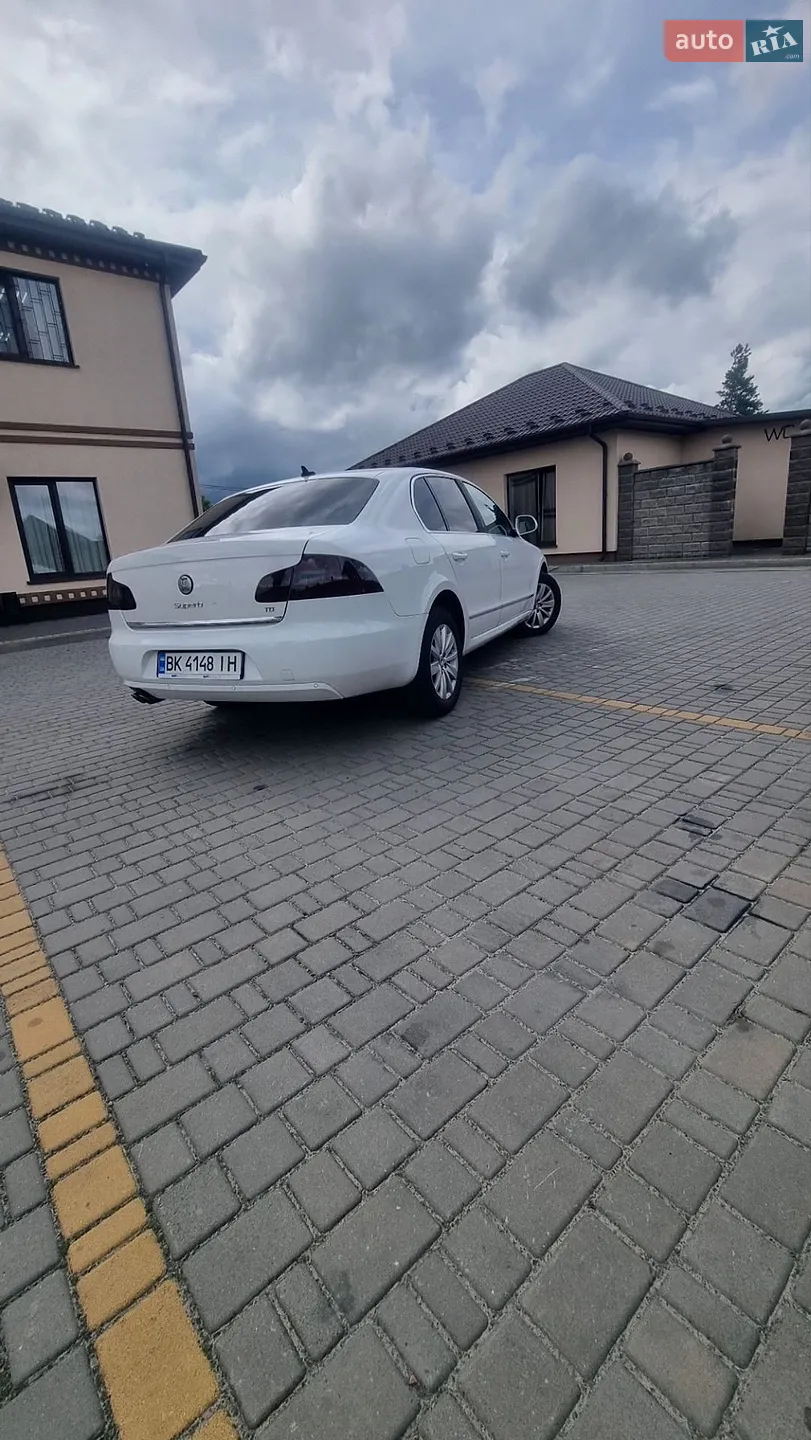 2011 Skoda Superb - мініатюра 5