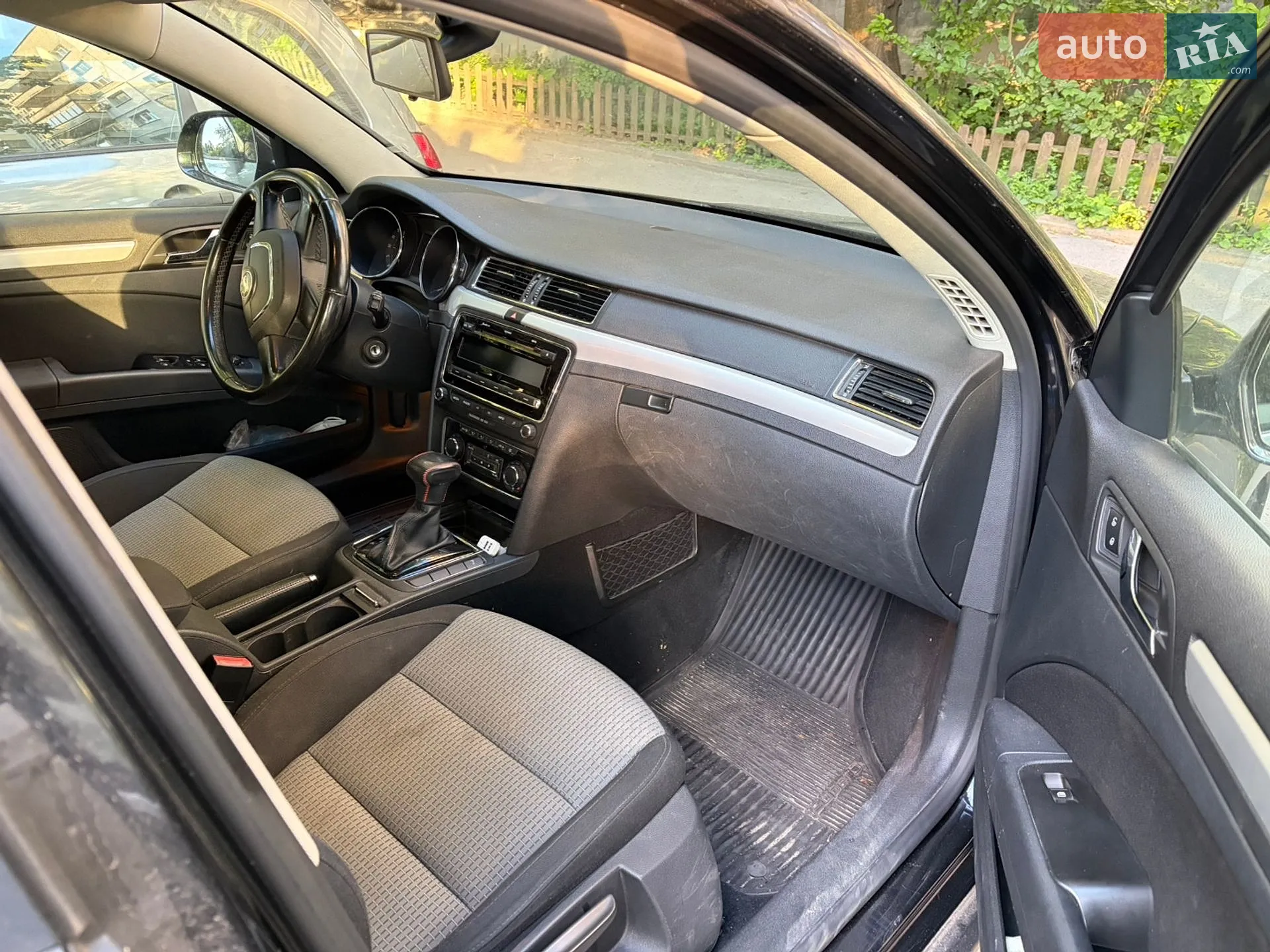 2011 Skoda Superb - мініатюра 9