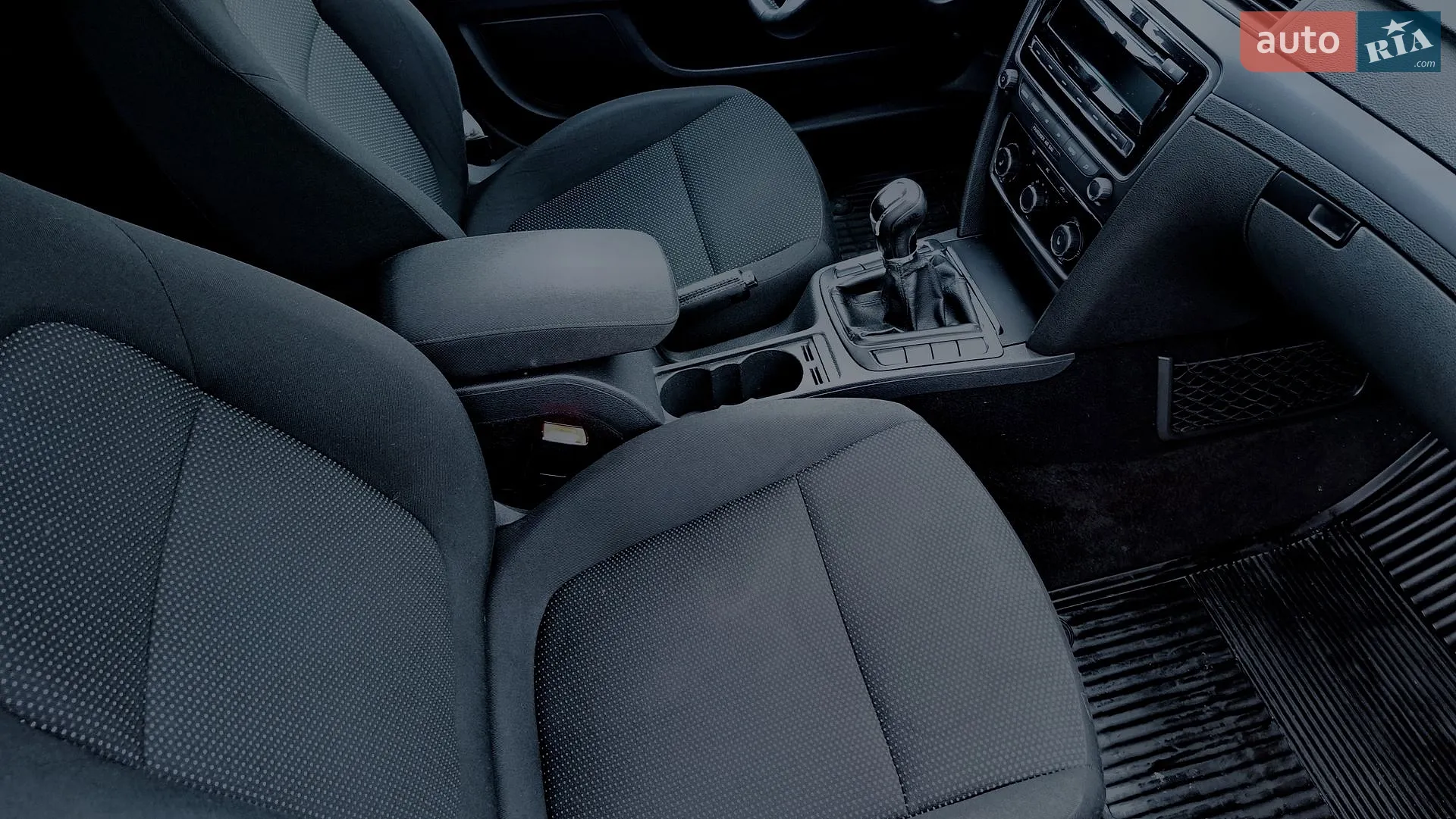 2010 Skoda Superb - мініатюра 23