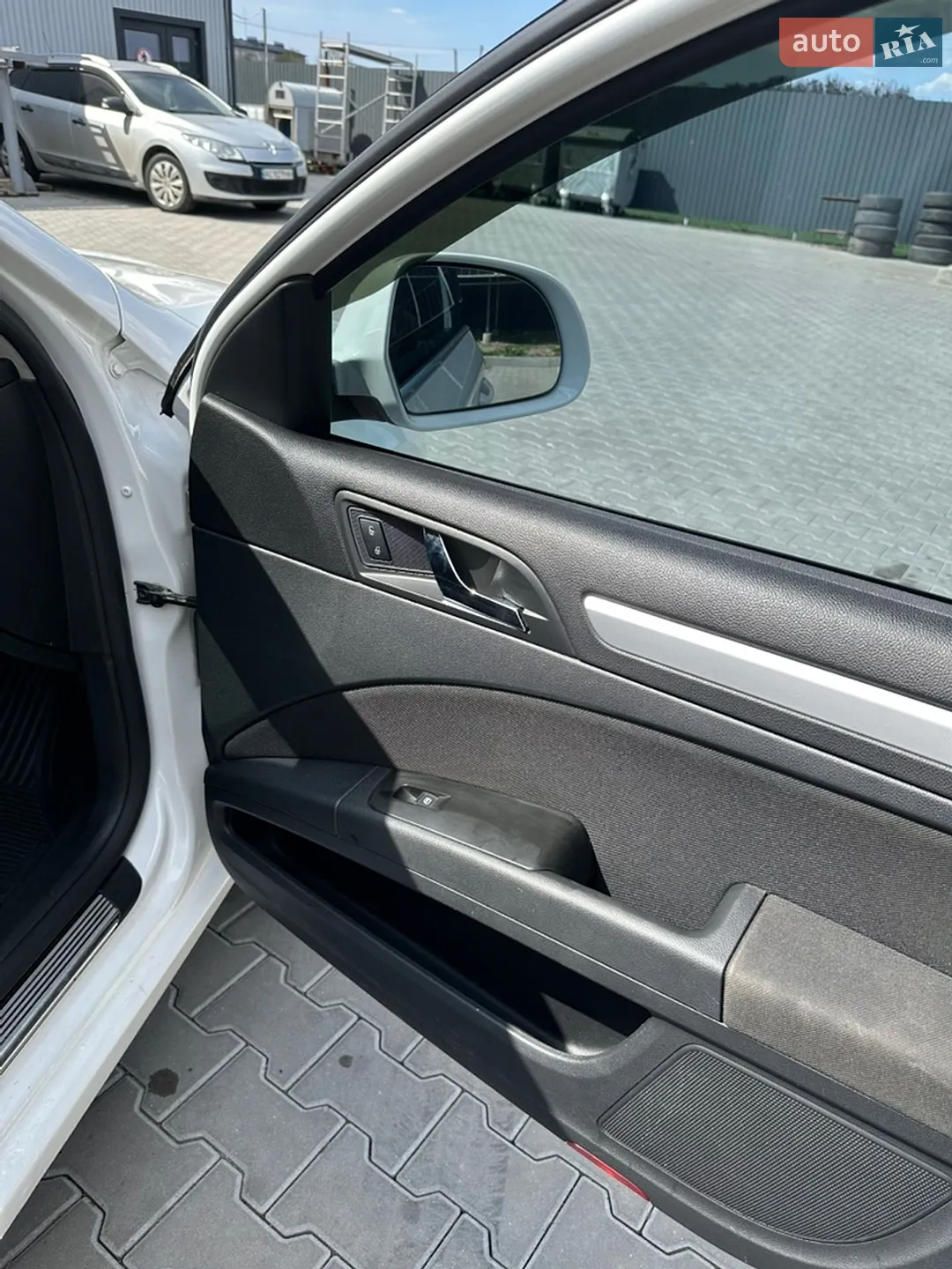 2011 Skoda Superb - мініатюра 22