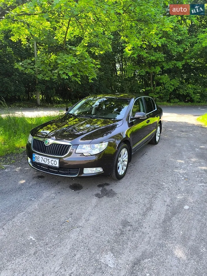 2011 Skoda Superb - мініатюра 201