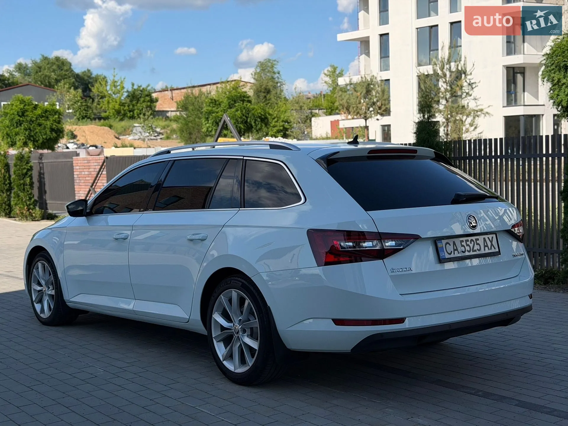 2016 Skoda Superb - мініатюра 8