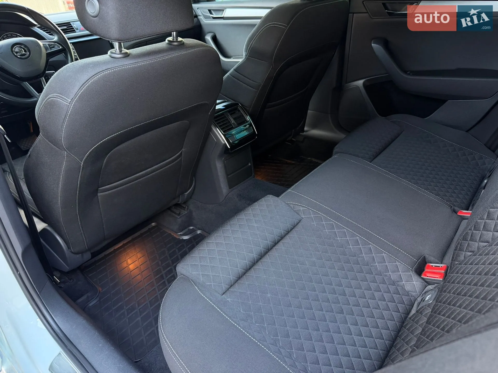 2016 Skoda Superb - мініатюра 27