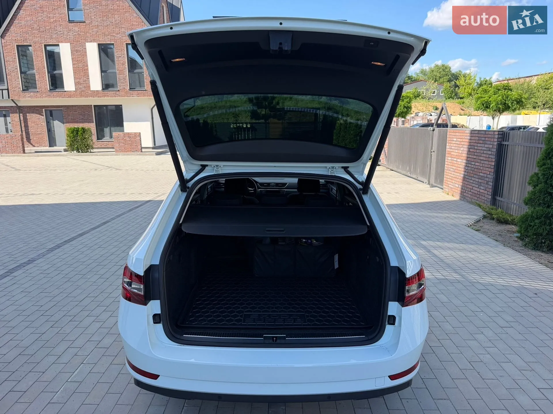 2016 Skoda Superb - мініатюра 46