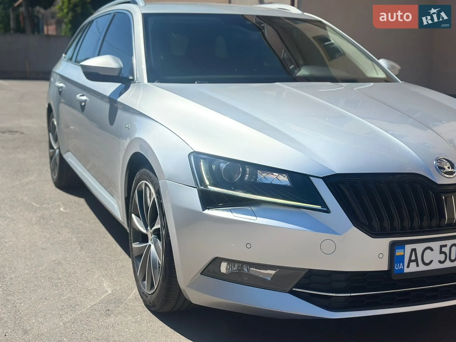2017 Skoda Superb - мініатюра 12