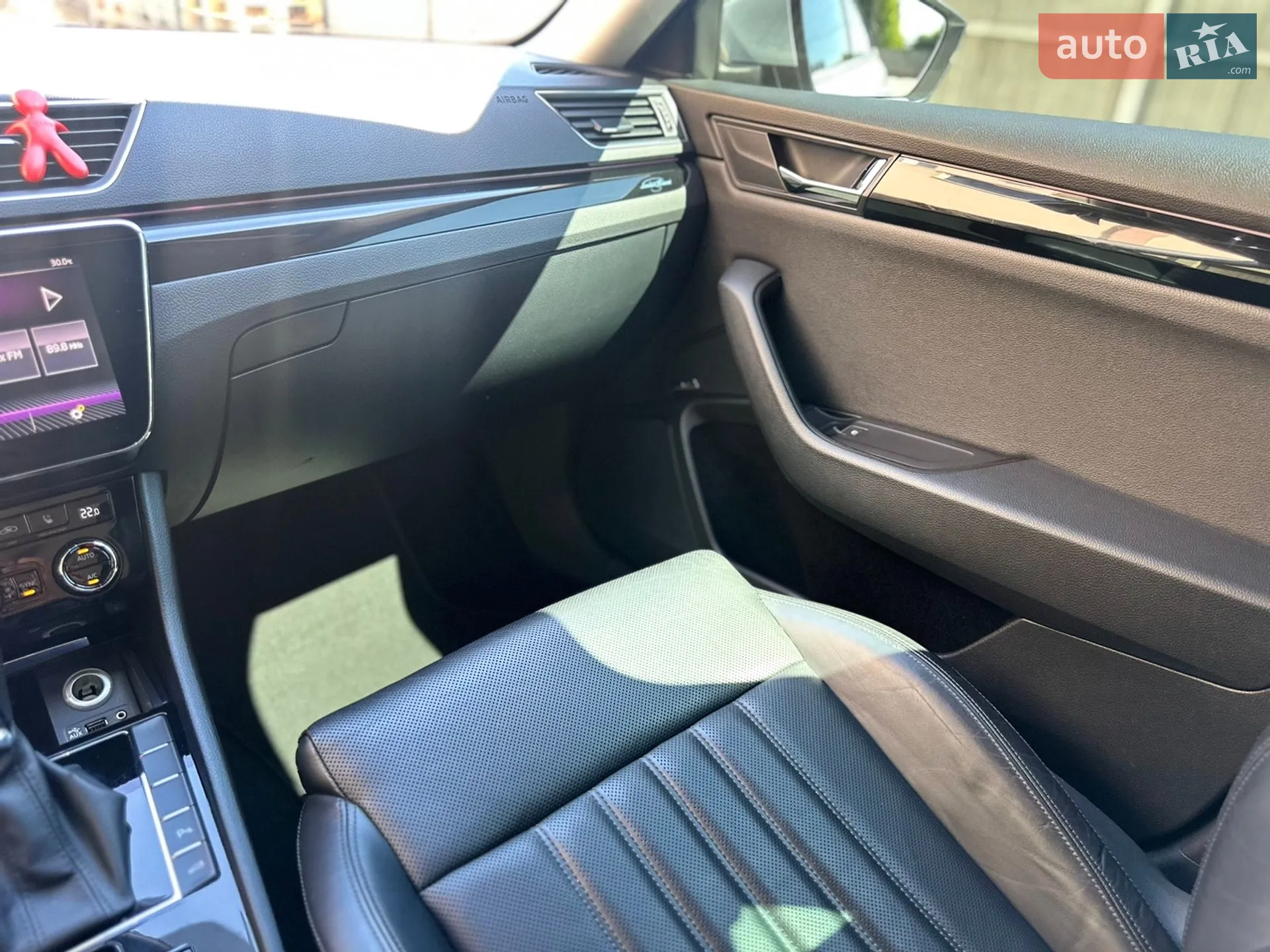 2017 Skoda Superb - мініатюра 37