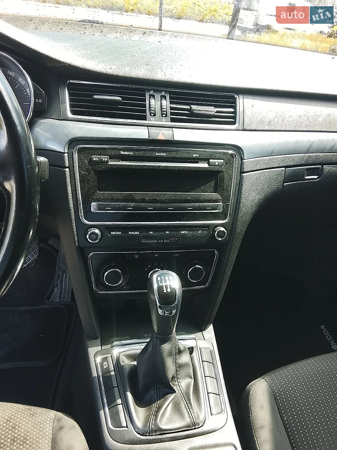 2011 Skoda Superb - мініатюра 3