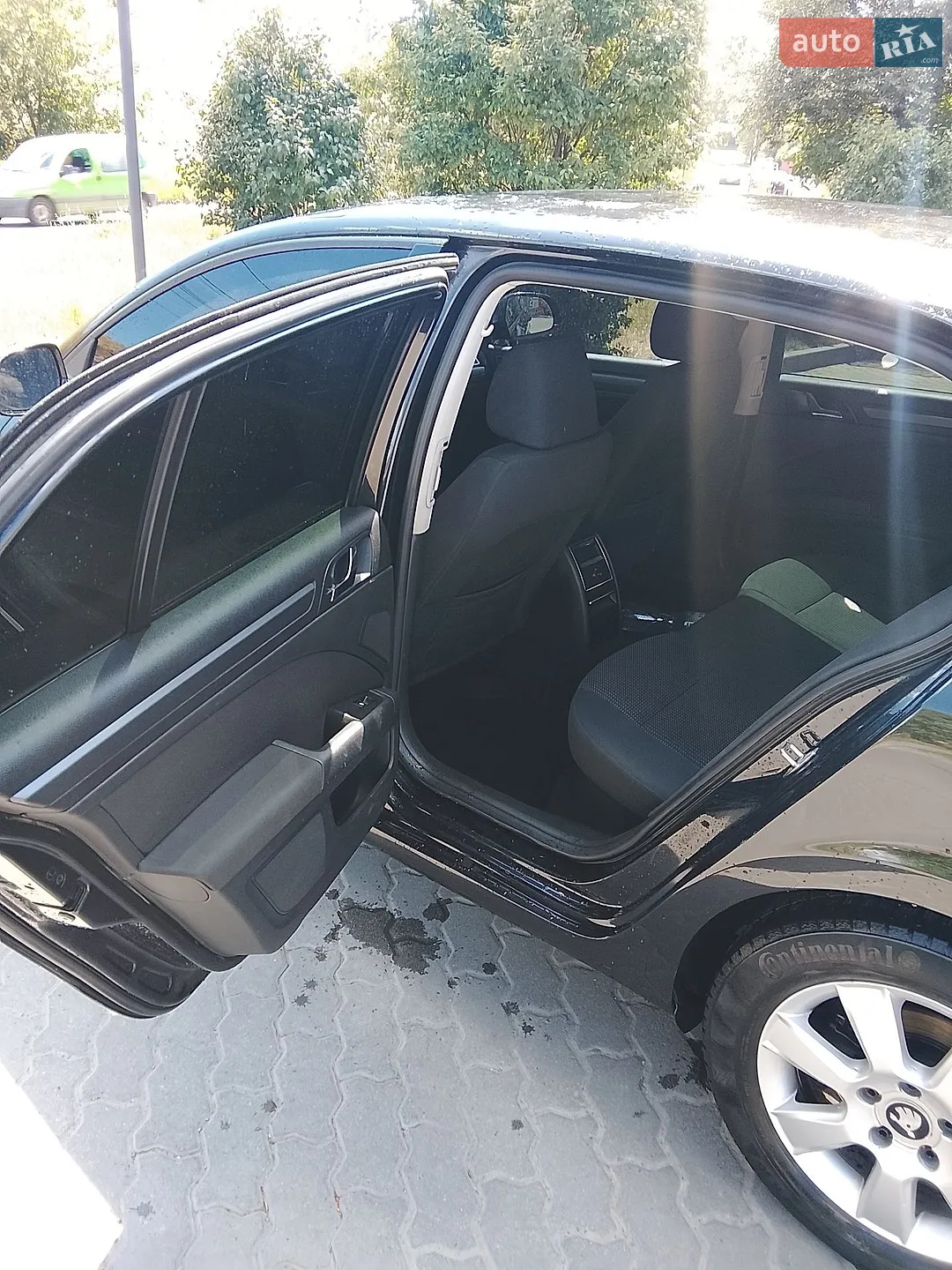 2011 Skoda Superb - мініатюра 8