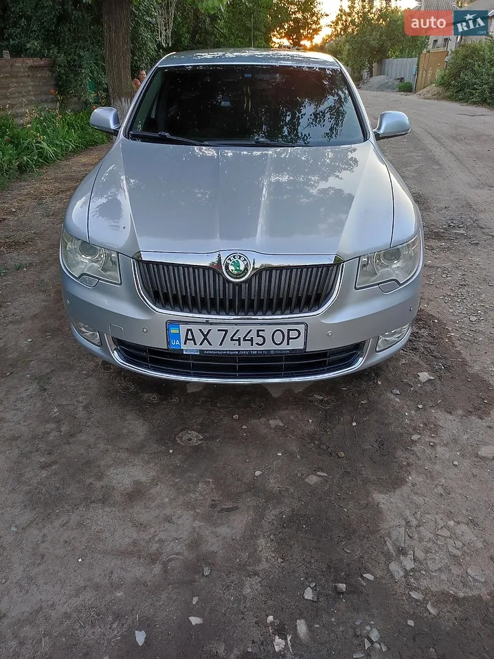 2010 Skoda Superb - мініатюра 28