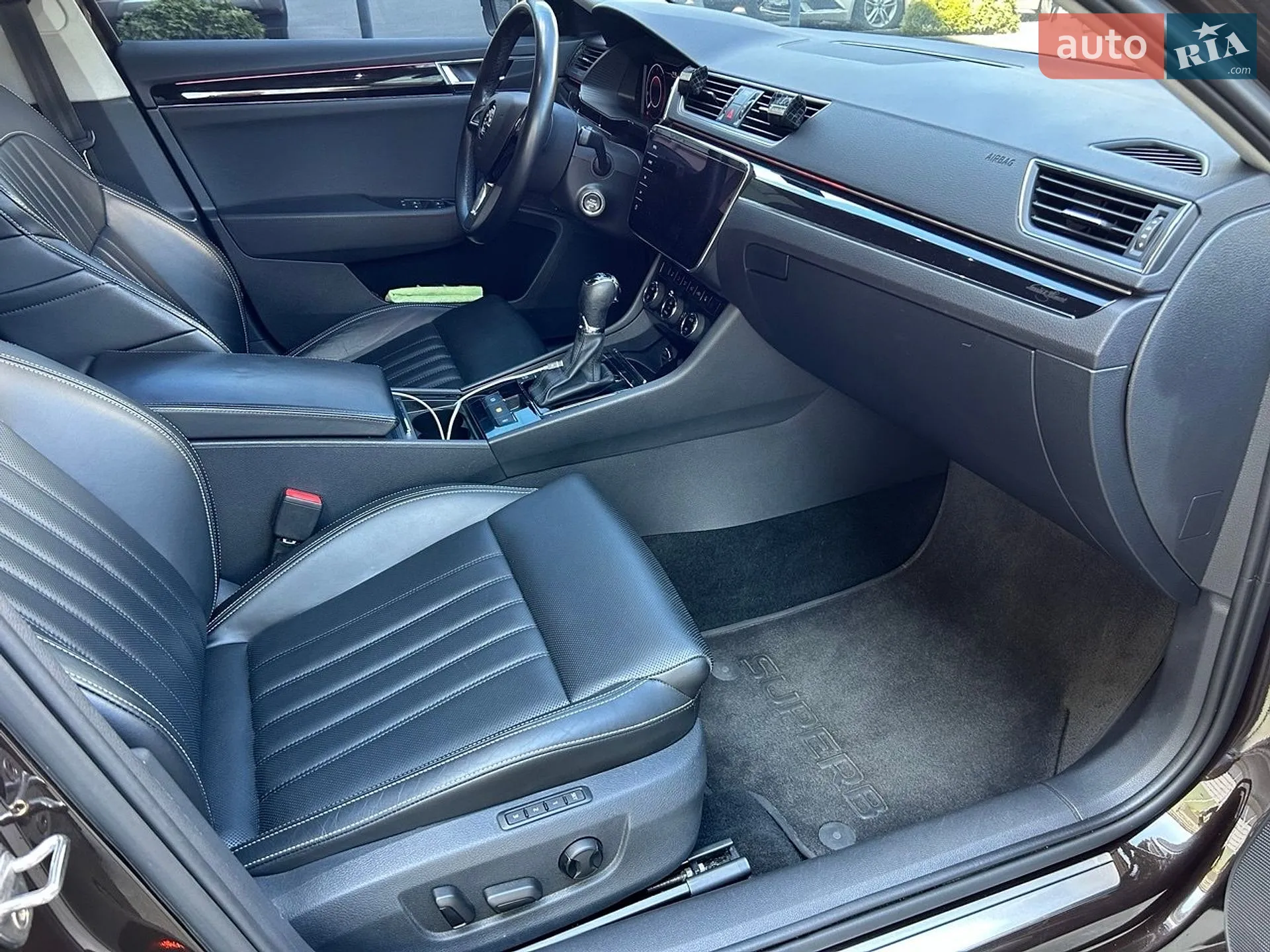 2019 Skoda Superb - мініатюра 10