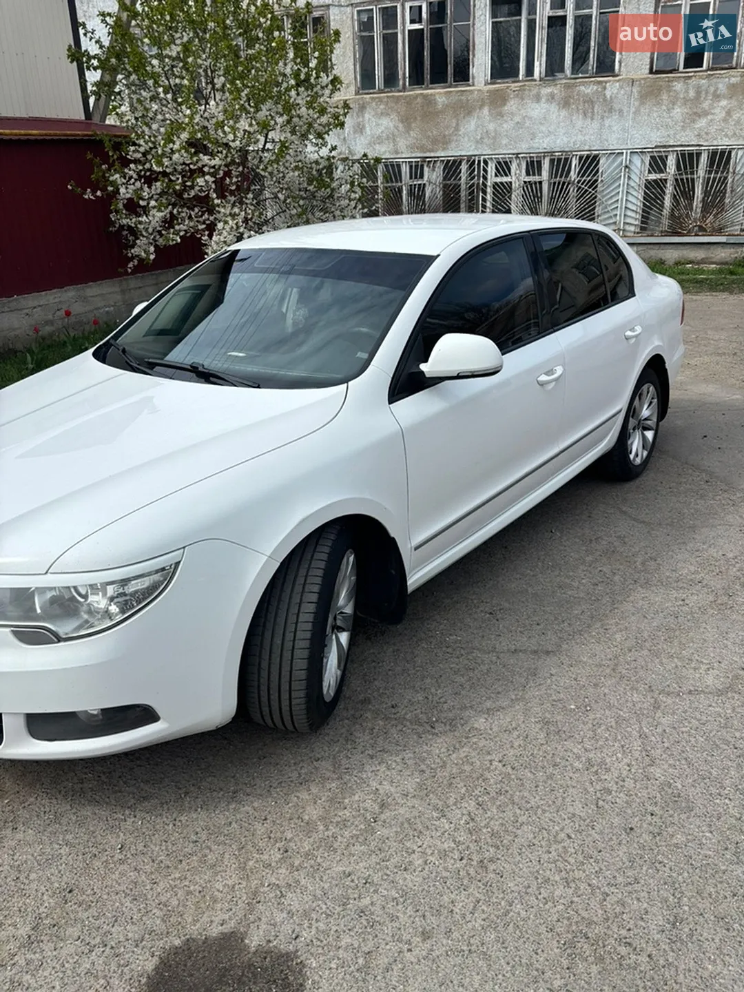 2012 Skoda Superb - мініатюра 2