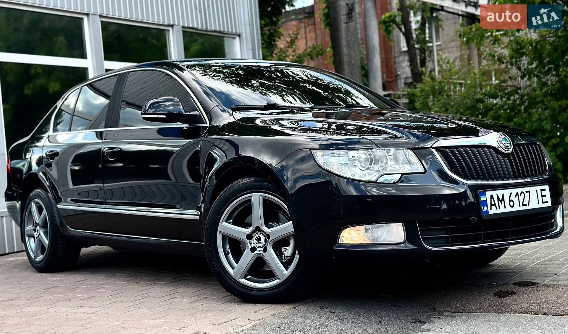 2011 Skoda Superb - мініатюра 4