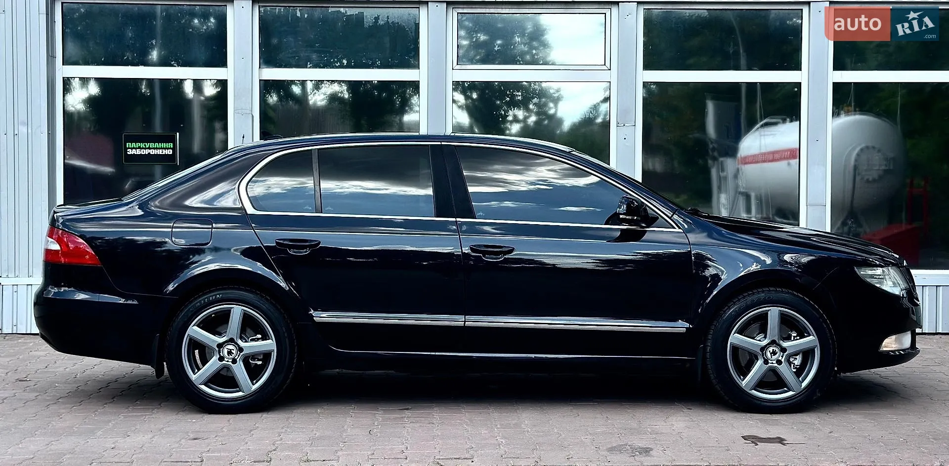 2011 Skoda Superb - мініатюра 12