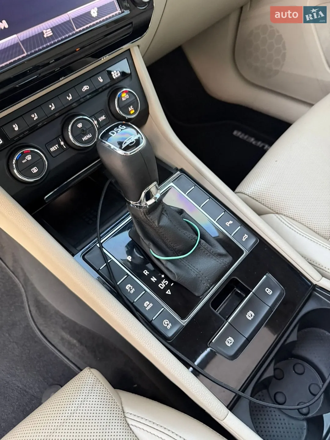 2015 Skoda Superb - мініатюра 16