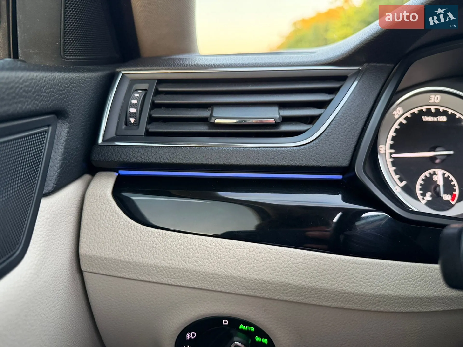 2015 Skoda Superb - мініатюра 23