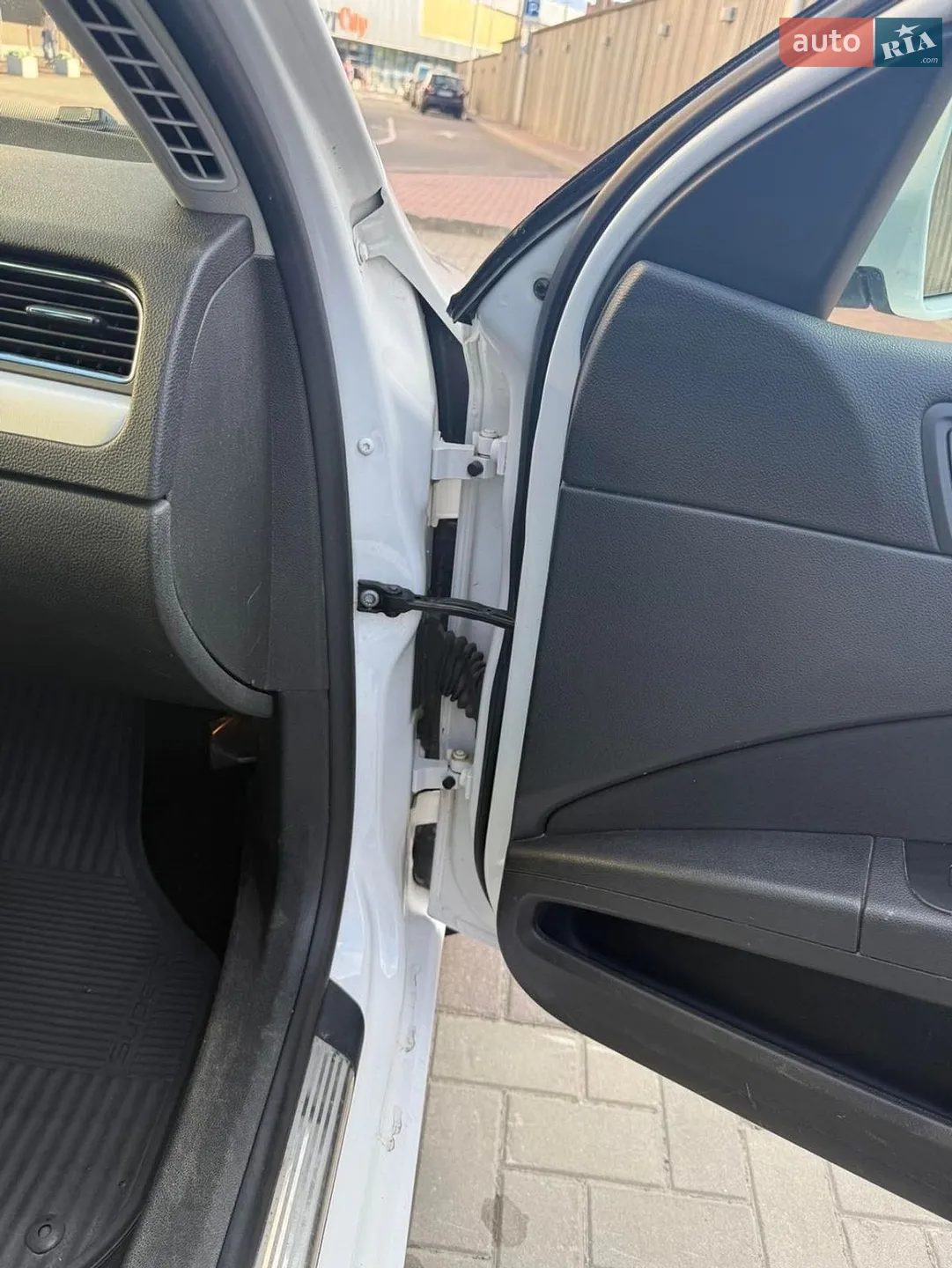 2011 Skoda Superb - мініатюра 25
