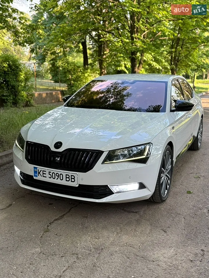 2015 Skoda Superb - мініатюра 12