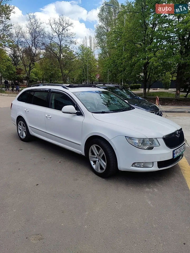 2011 Skoda Superb - мініатюра 27