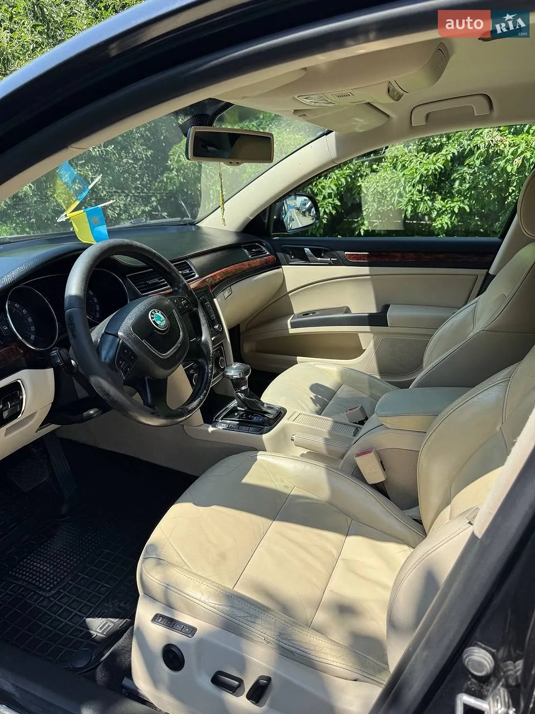 2010 Skoda Superb - мініатюра 3