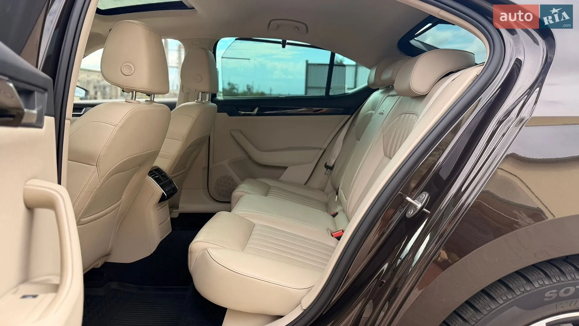 2018 Skoda Superb - мініатюра 38