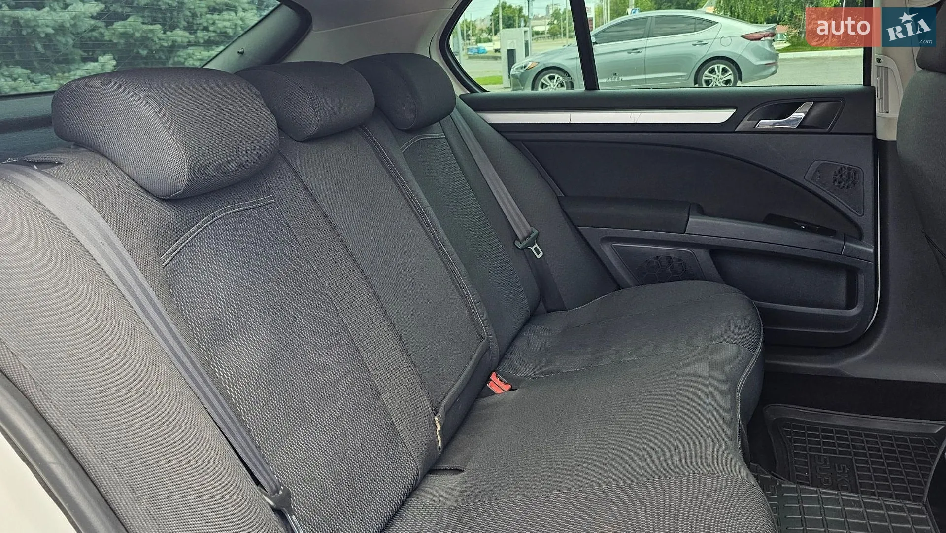 2013 Skoda Superb - мініатюра 28