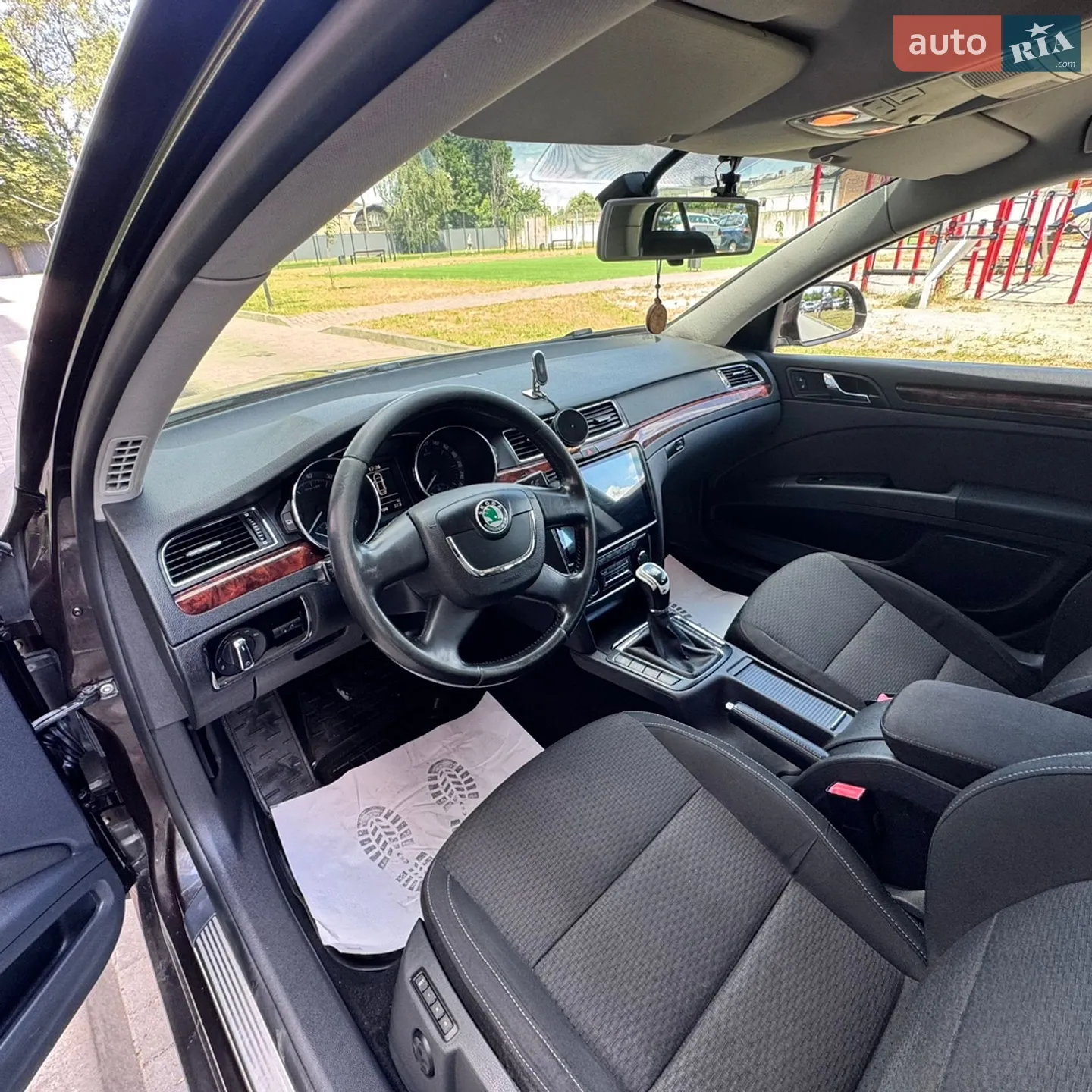 2012 Skoda Superb - мініатюра 8