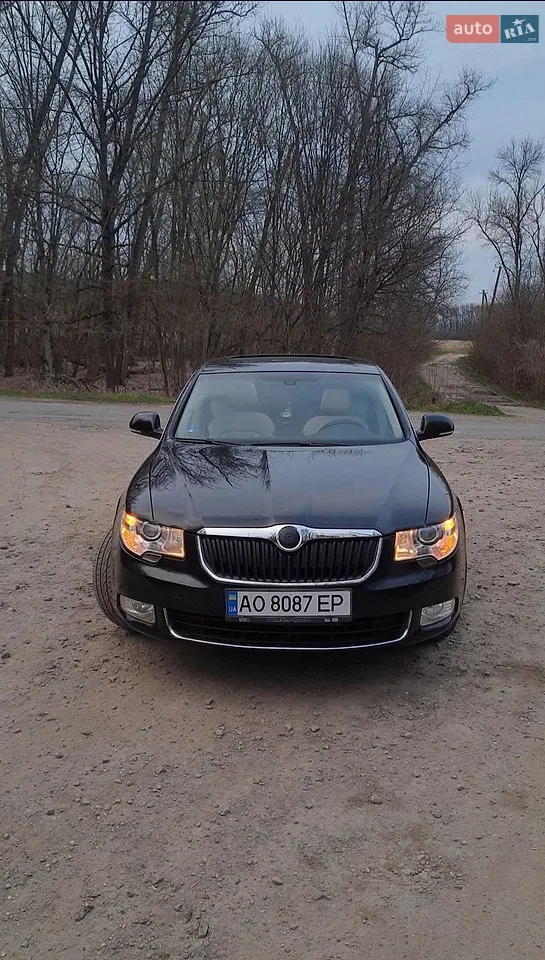 2010 Skoda Superb - мініатюра 14