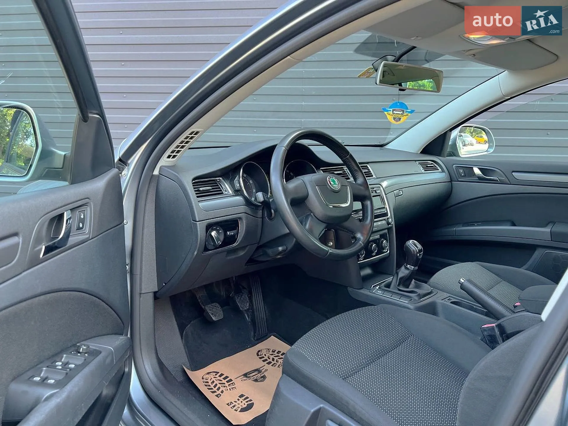 2011 Skoda Superb - мініатюра 5