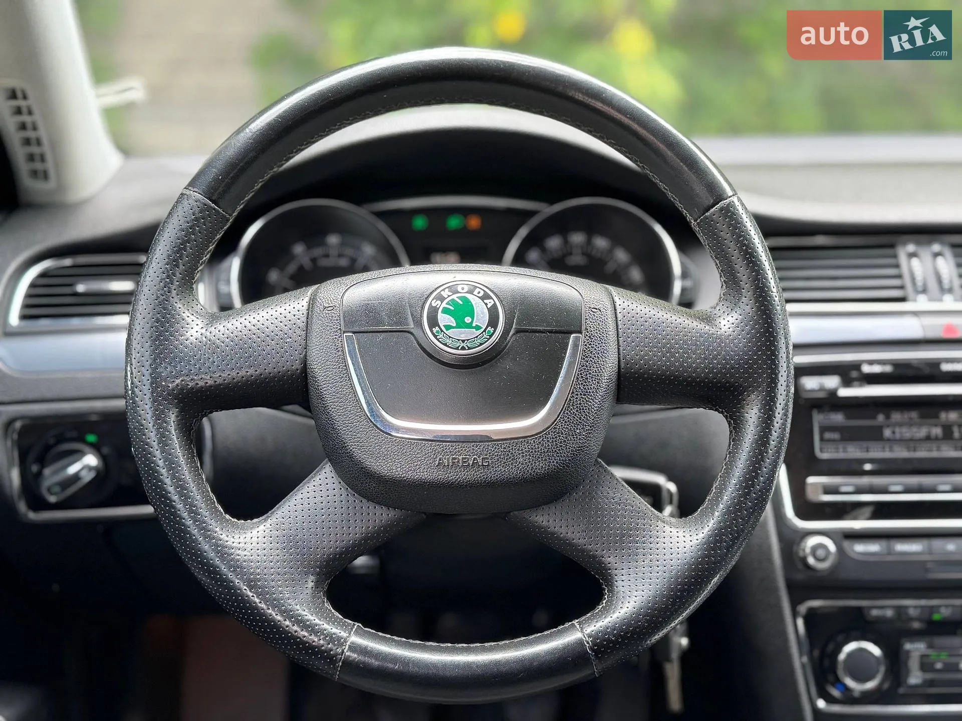 2010 Skoda Superb - мініатюра 10