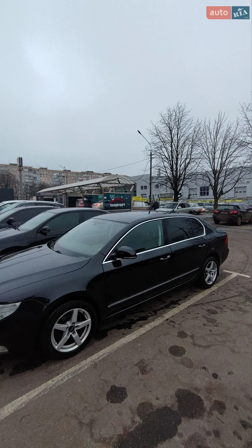 2011 Skoda Superb - мініатюра 2