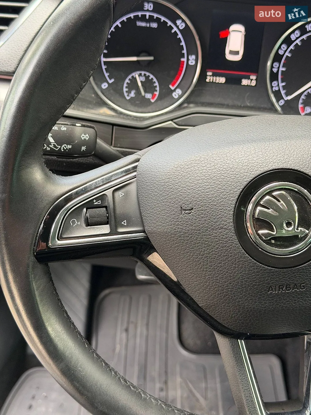 2019 Skoda Superb - мініатюра 36