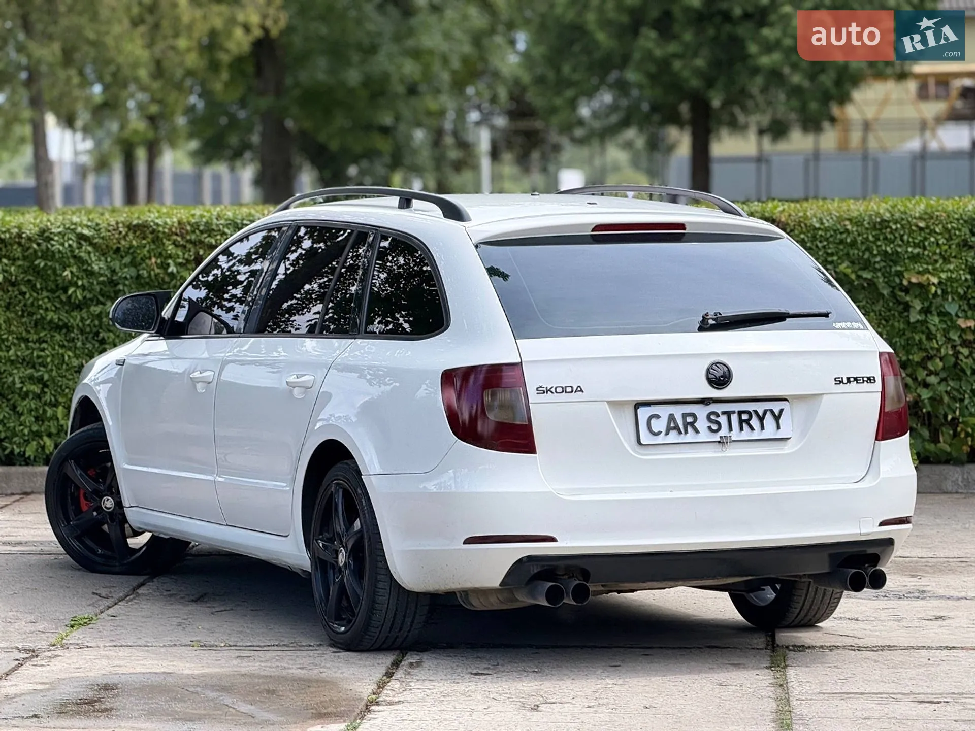 2011 Skoda Superb - мініатюра 3