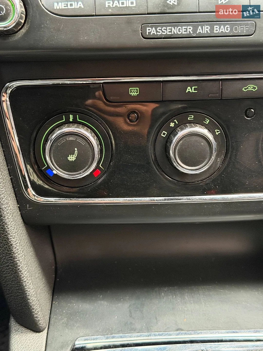 2011 Skoda Superb - мініатюра 61