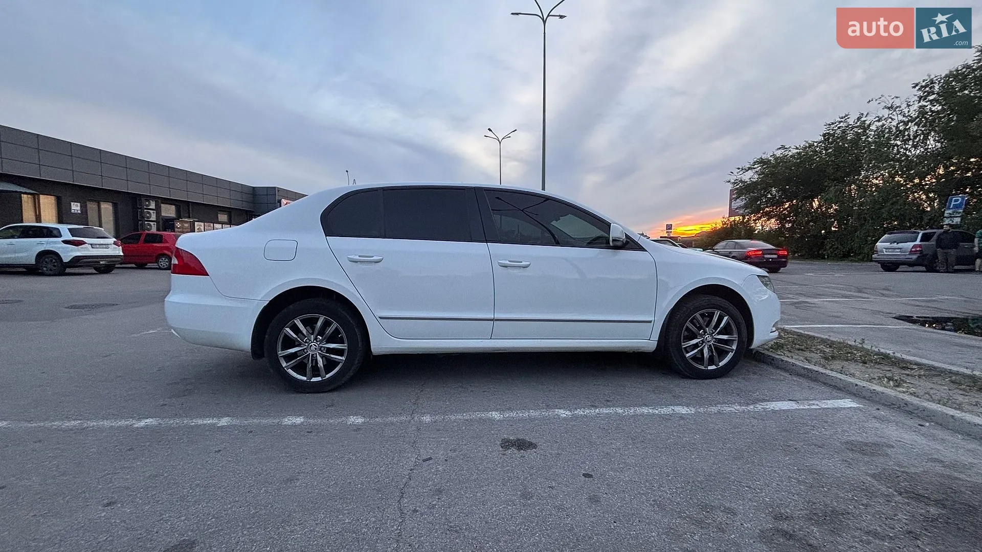 2012 Skoda Superb - фото 1
