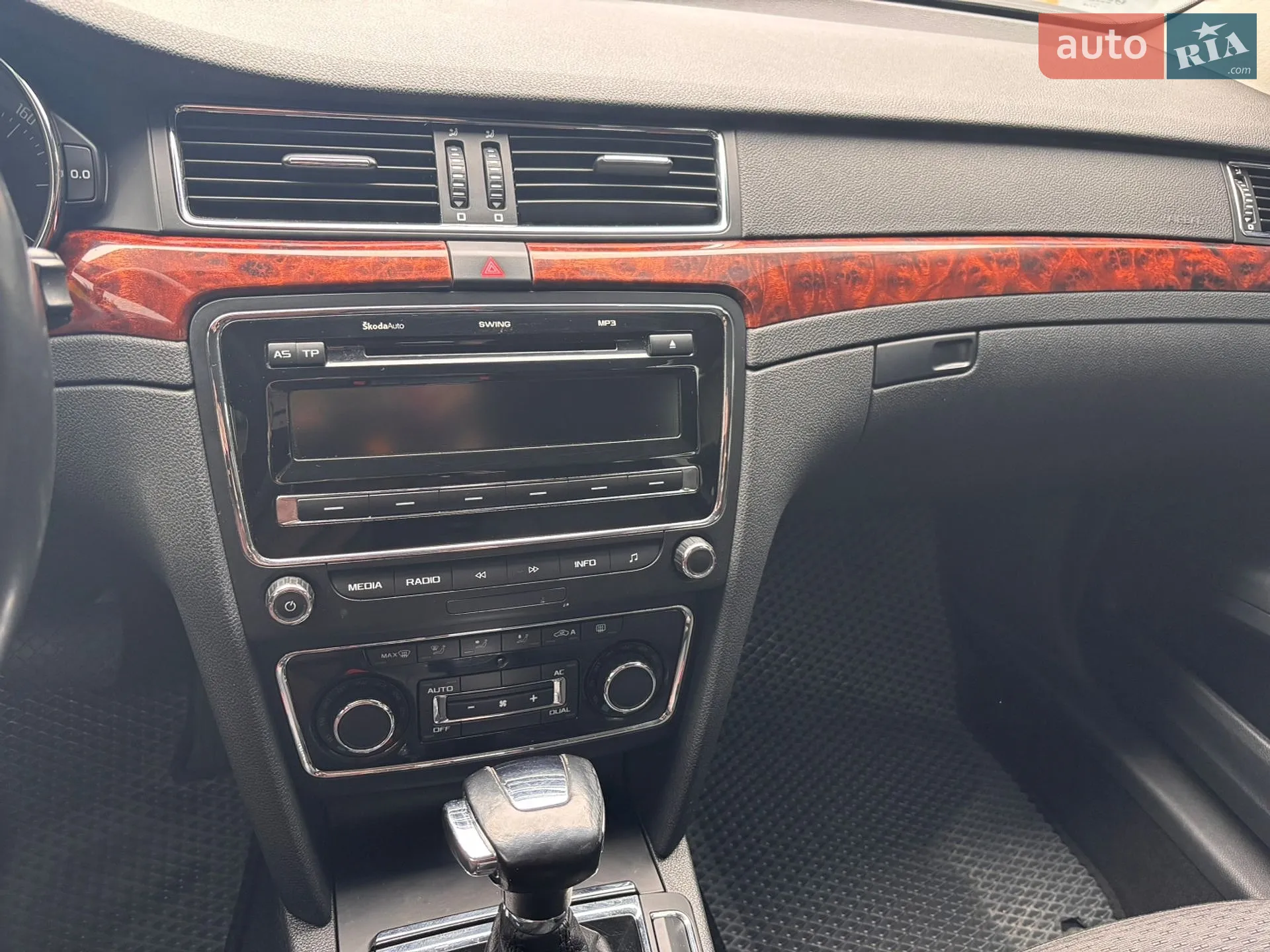 2012 Skoda Superb - мініатюра 11
